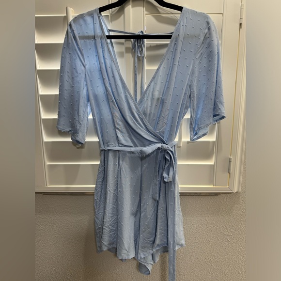 NWT Light Blue Francesca’s Romper - Picture 3 of 5
